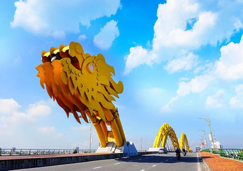 Cầu rồng phun lửa mấy giờ