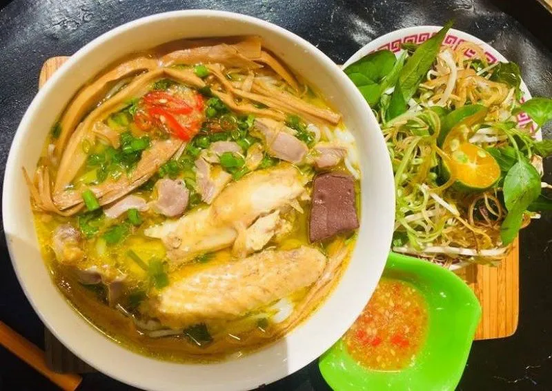 Bún măng gà Thảo - Món ăn khuya bình dân Đà Nẵng