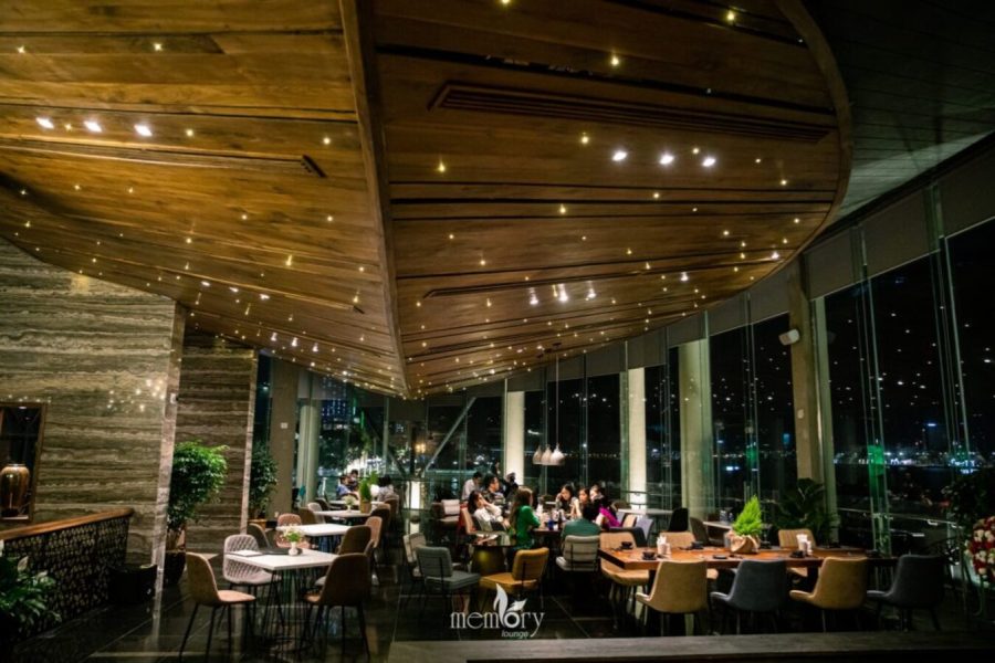 romantic dinner in Da Nang