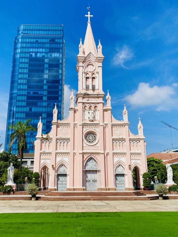 The famous "Pink Church" in the heart of the city